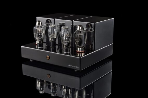 Pearl Acoustics 170 SE vacuum tube amplifier